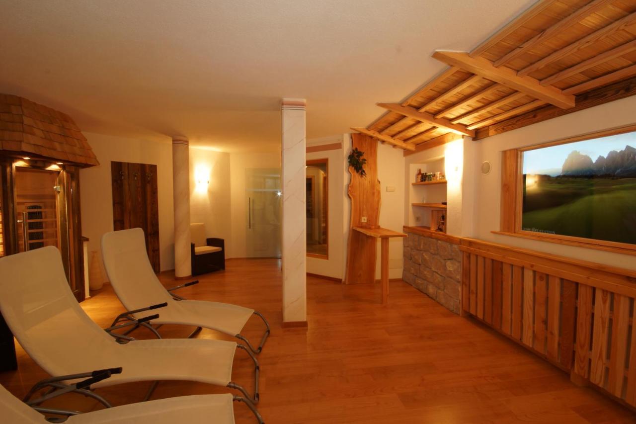 Hotel Akelei Brunico Ngoại thất bức ảnh