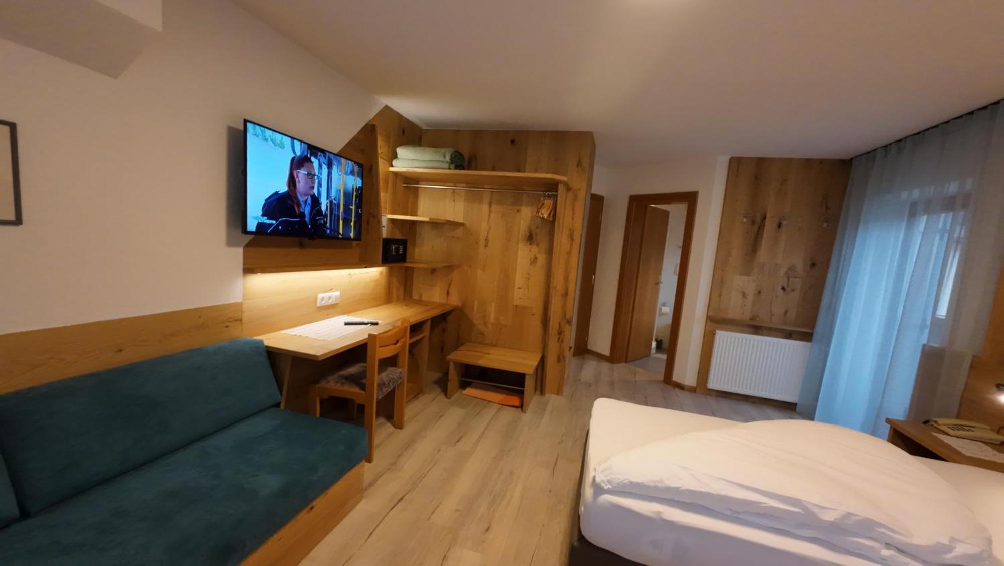 Hotel Akelei Brunico Ngoại thất bức ảnh